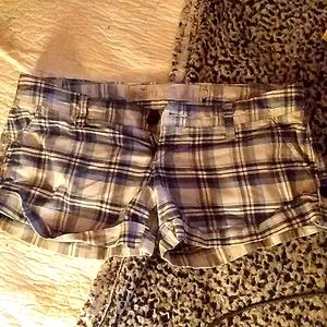 Hollister plaid shorts size 1